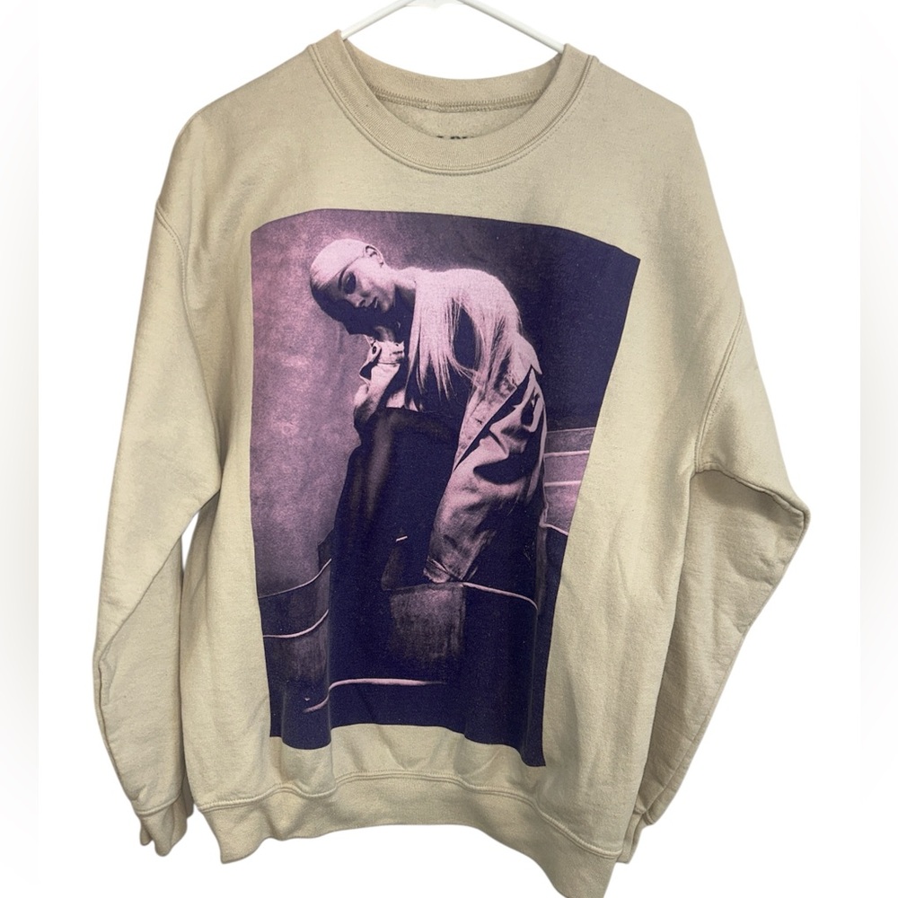Ariana Grande Sweetener Filtered Staircase Crewneck Sweatshirt Size Medium